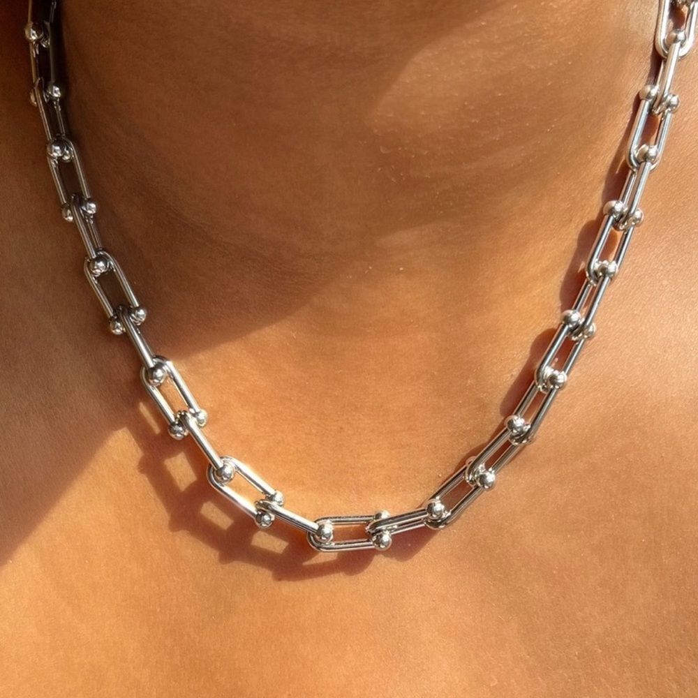 Hardware Graduated Silver Chunky Chain U Link Necklace